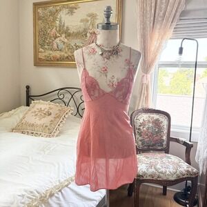 Vintage Emilio Pucci size small dusty rose pink lace chemise slip